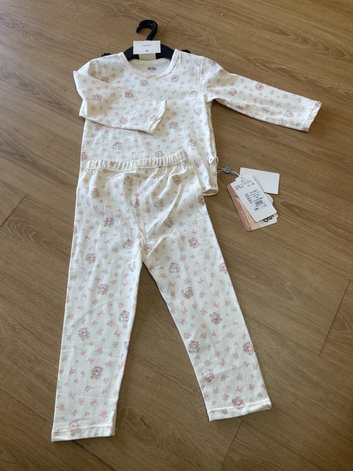 Set đồ bộ dài tay họa tiết hoa nơ nhỏ xinh - ảnh 1